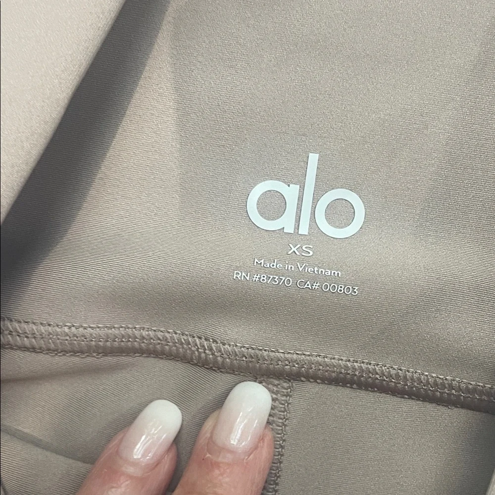 Alo High-Waisted airlift Taupe Leggings 7/8 length NWT - Picture 3 of 4